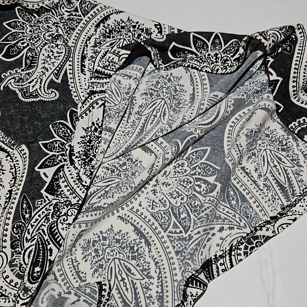 Sandra Darren | Gray and Cream Paisly Faux Wrap Knit Dress - Picture 12 of 12